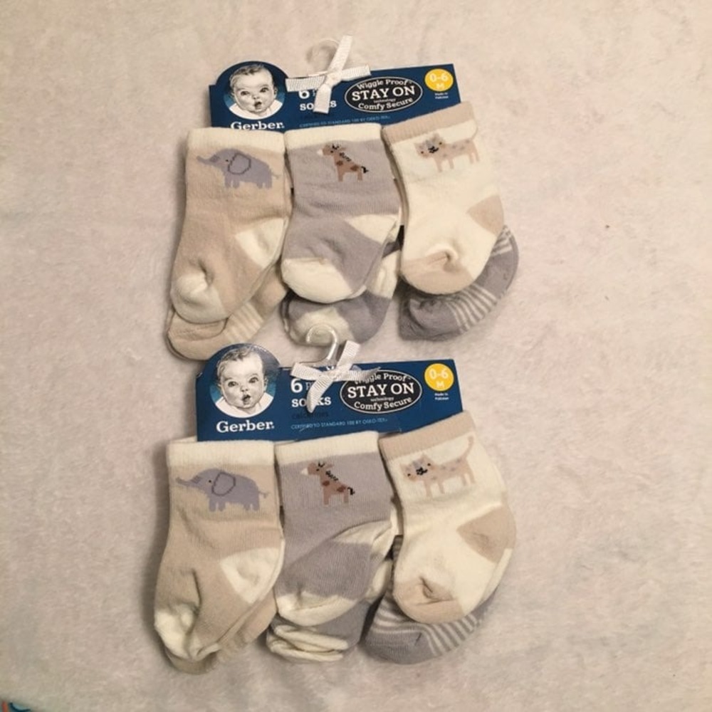 New gerber baby socks bundle‎